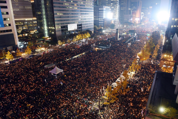 “박근혜 퇴진하라” 외치는 100만 시민들