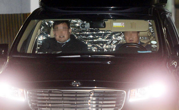 회장님은 은박 속으로!