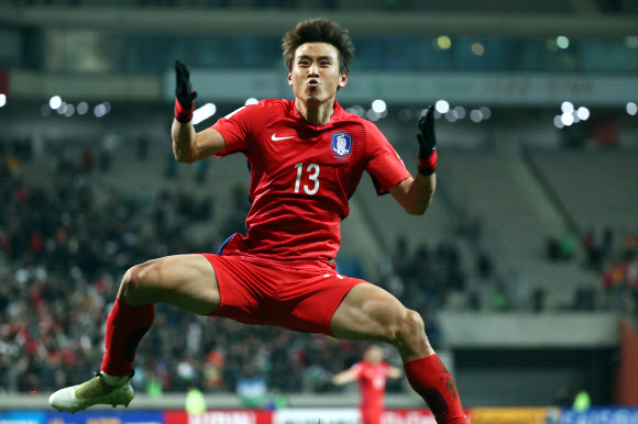 한국, 우즈베키스탄에 2-1 역전승…구자철 역전골!
