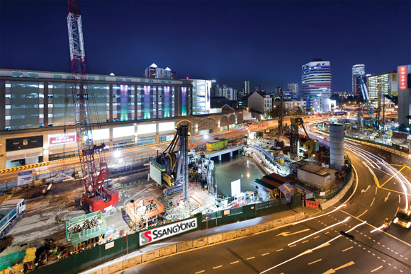 쌍용건설이 지난해말 준공한 싱가포르 도심지하철 921공구의 공사현장 모습.  쌍용건설 제공 