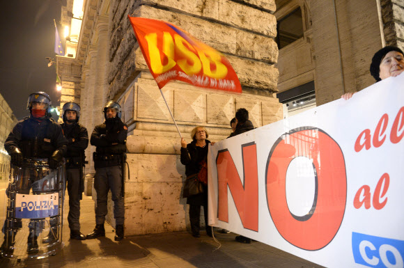이탈리아 국민들, ‘큰’ 정부 개헌에 ‘NO’