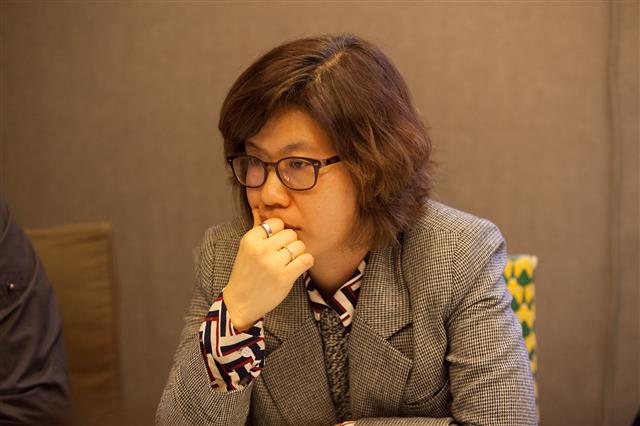 김신현경 여성학자