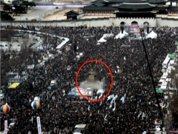 北TV, 촛불집회 보도하며 고층건물 등 모자이크 처리