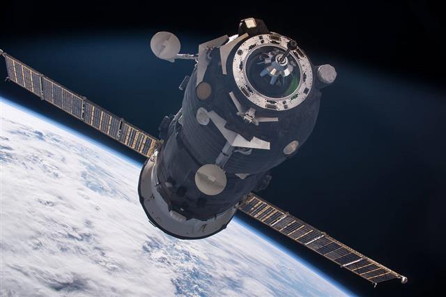 국제우주정거장(ISS)와 랑데뷰를 준비 중인 러시아 우주선 ‘프로그레스 62’의 모습 NASA 제공