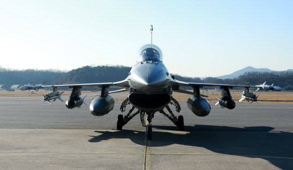 공군, F-16 전투기 성능개량·전력화