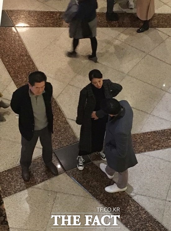 임창욱 대상그룹 명예회장과 임상민 전무, 임 전무 남편 국유진 씨(왼쪽부터). 더팩트 제공