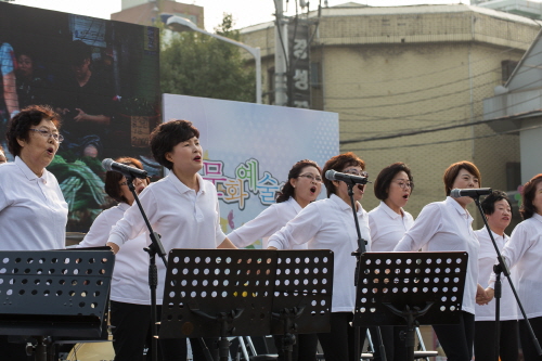 노래하고 공부하는 인천 정서진 중앙시장 상인들