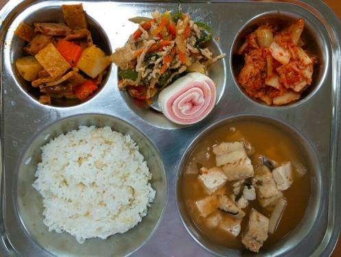 지난 12일 대전 봉산초 점심 급식.