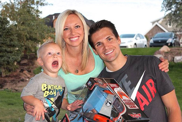 Kayil Sfoff Facebook