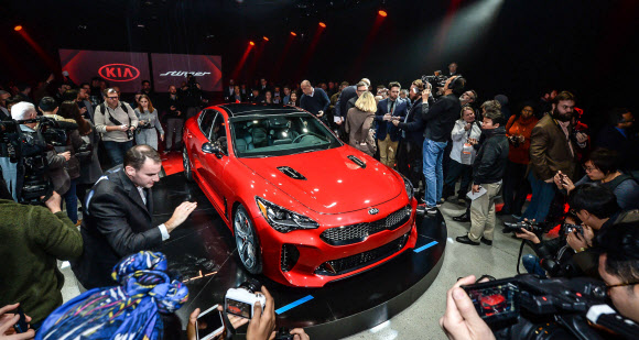 기아차, ’스팅어’ 세계 최초 공개