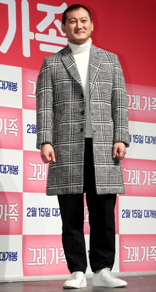 포즈 취하는 정만식