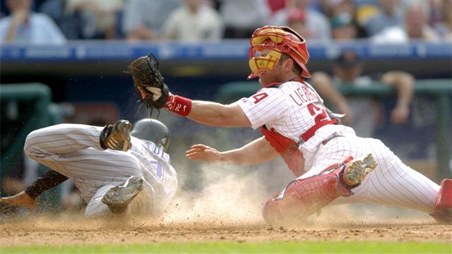 2004년 MLB 내셔널리그 서부지구에 속한 애리조나 다이아몬드백스가 동부지구 소속 필라델피아 필리스와의 원정경기에서 크게 패했을 때 모습. 사이언스 제공