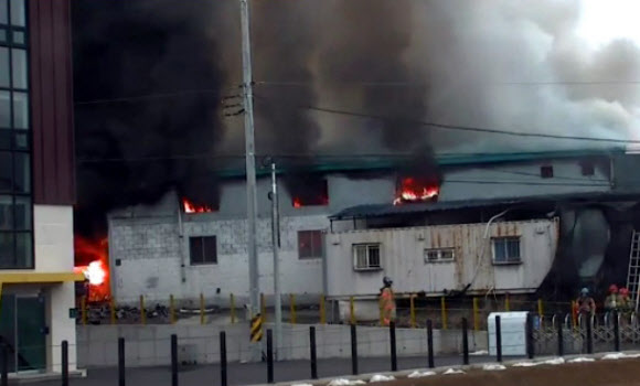 경기 용인의 한 제조공장에서 화재 발생