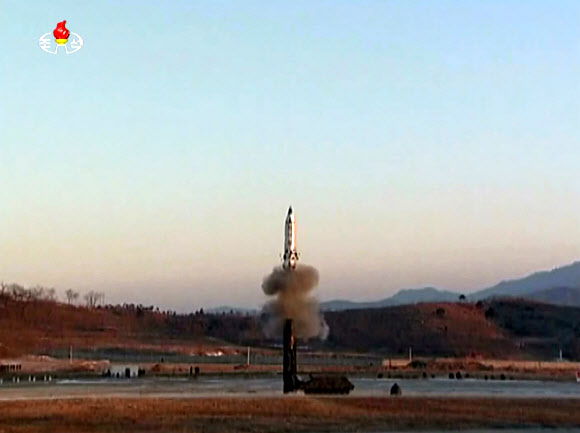 북한, 평북 동창리서 미사일 발사…신형 ICBM 가능성