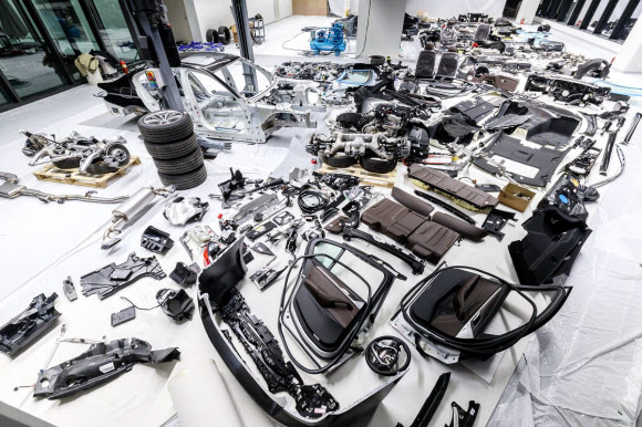 BMW 뉴5시리즈 ‘39층 이송작전’