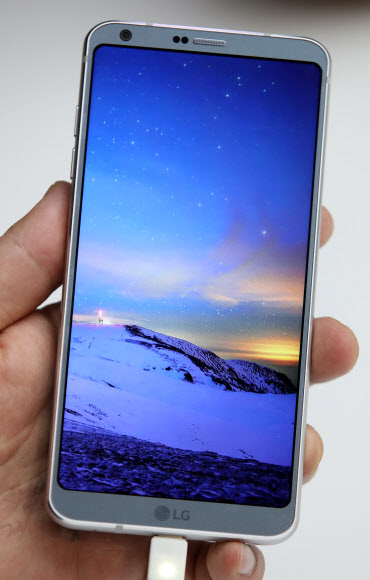 드디어 베일 벗은 G6