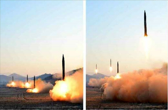 북한, 탄도미사일 발사훈련 사진 공개