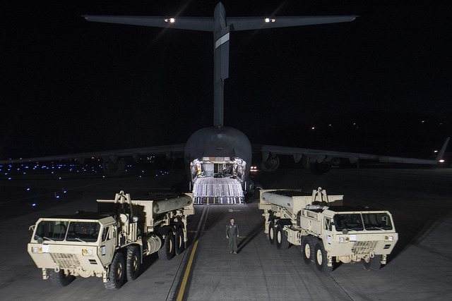 주한미군 사드배치 시작…발사대 2기 등 일부 한국 도착