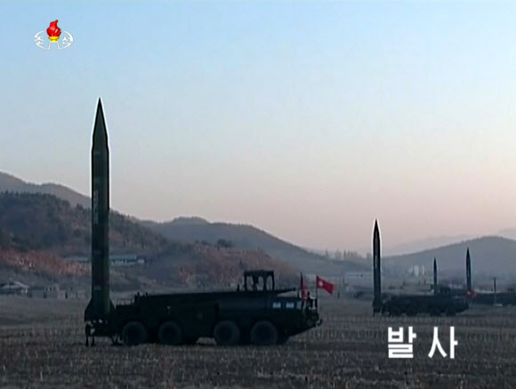 북한 중앙TV, ’주일미군 타격’ 미사일 발사 영상 공개