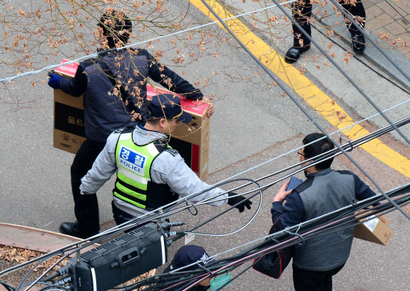 박 전 대통령 사저로 들어가는 전자제품