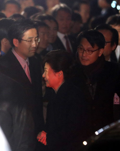 삼성동 도착한 박 전 대통령