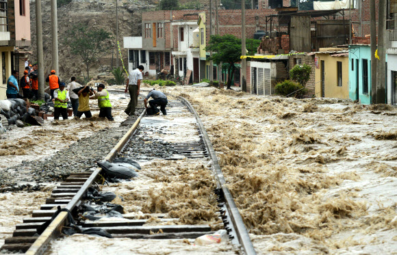 페루 최악 홍수… 최소 72명 사망·수천명 이재민 발생 