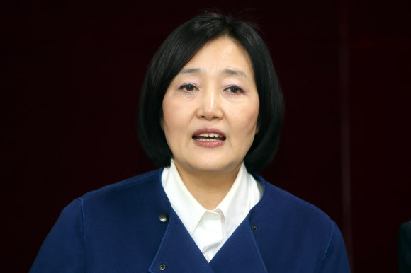박영선, 광주서 안희정 지지 기자회견