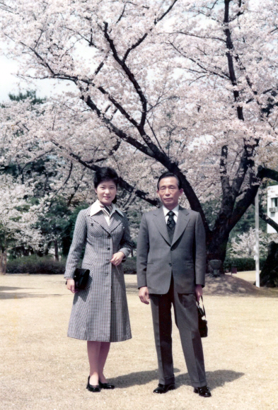 박근혜-1976년 서울신문 포토라이브러리