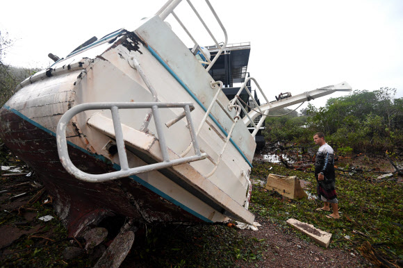 호주 강타한 초강력 태풍 데비의 위력