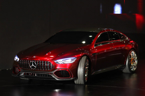 사이드 미러 없는 메르세데스-AMG GT 콘셉트