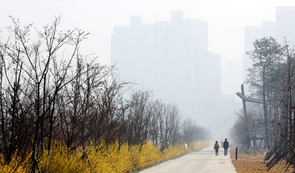 ’미세먼지 속으로’