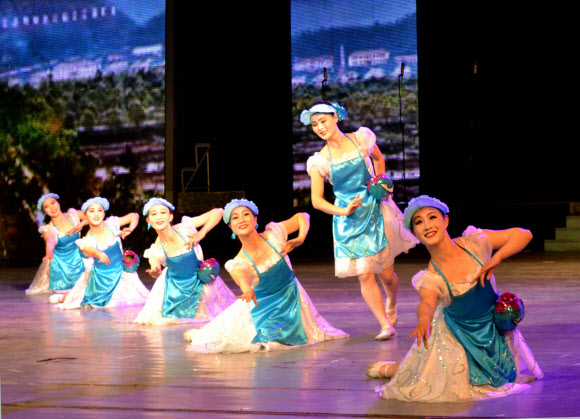 북한, 제5회 4월의 봄 인민예술축전