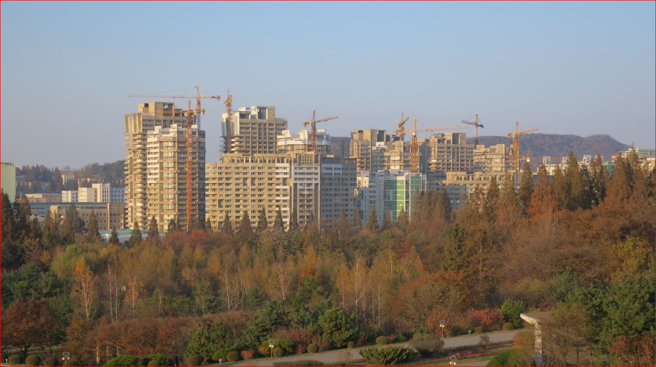 여명거리 건설모습