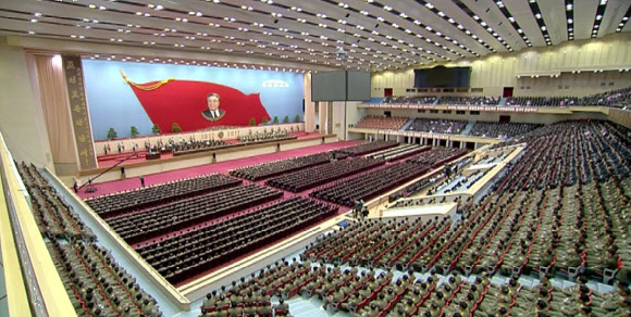 北, 김일성 105돌 생일 경축 보고대회…김정은 참석