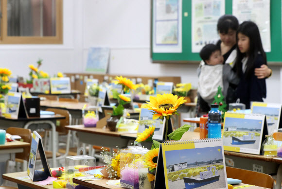 세월호 3주기, 기억교실 찾은 시민들