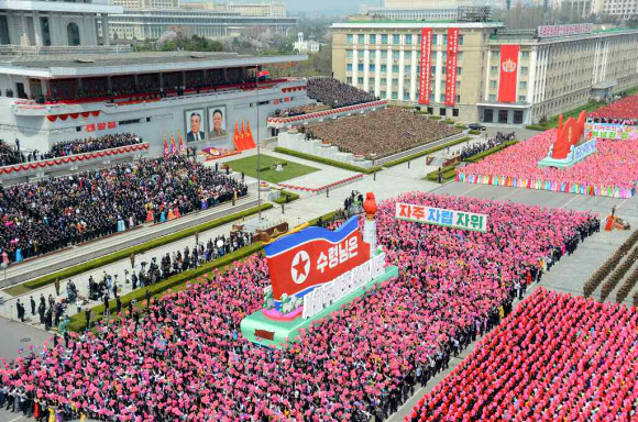 北 노동신문 발행 대규모 열병식