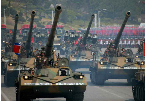 北 노동신문 발행 대규모 열병식