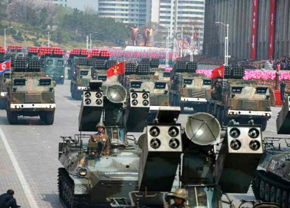 北 노동신문 발행 대규모 열병식