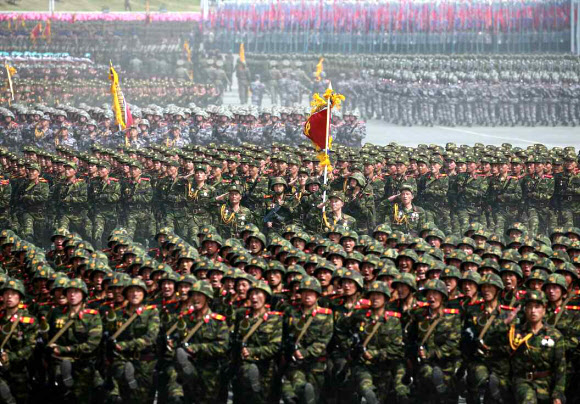 北 노동신문 발행 대규모 열병식