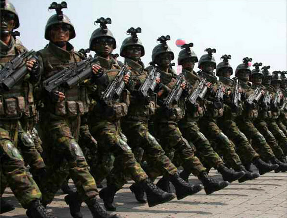 북한, 김일성 생일 열병식에서 특수작전군 첫 공개