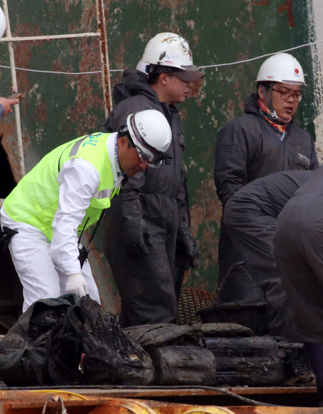 세월호에서 나온 가방들