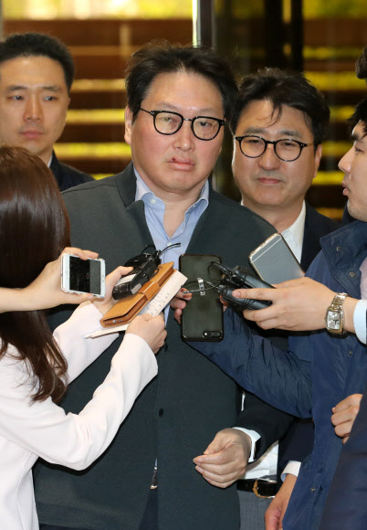 질문에 답하는 최태원 SK그룹 회장