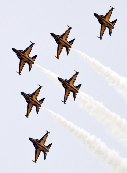 잠실 상공에 뜬 블랙이글스