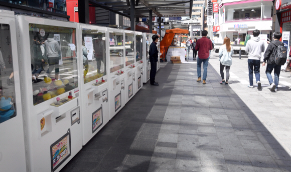 ‘진격의 인형뽑기’ 관광지까지 점령한 인형뽑기