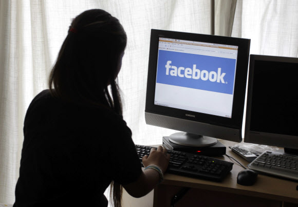 페이스북 정보기관 정보조작과 전투