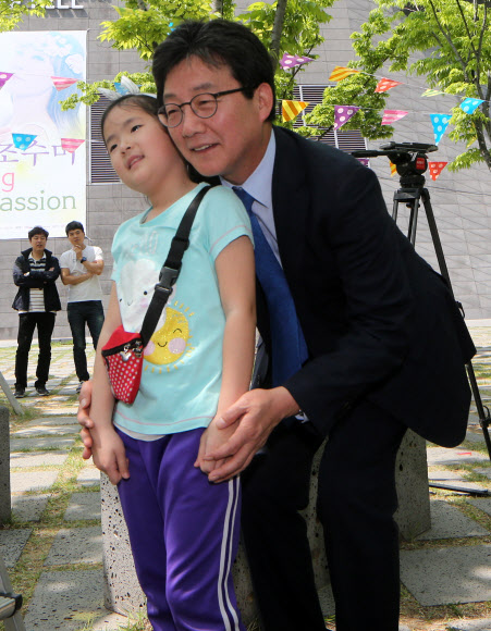 유승민 ‘어린이와 함께’