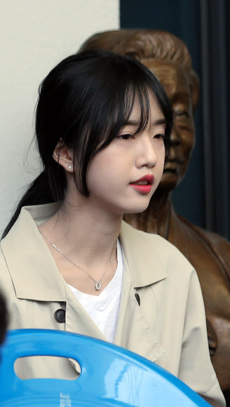 행사 참석한 유담