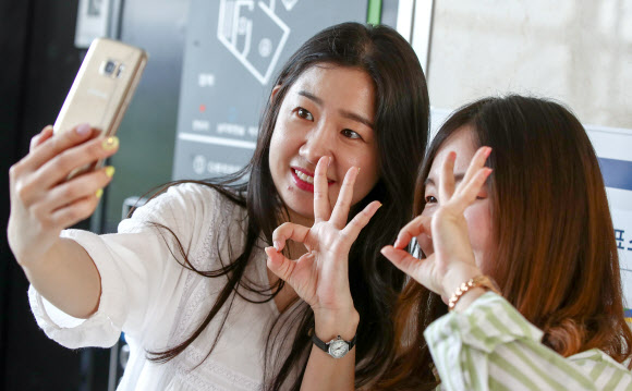 투표 후 인증샷~