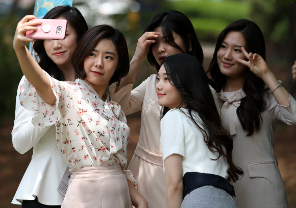 친구들과 함께 ’찰칵’