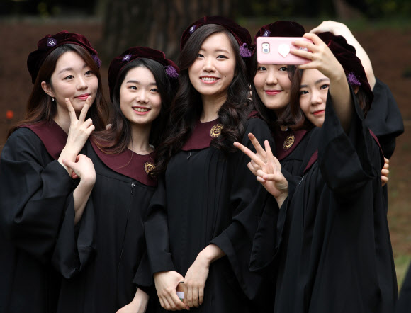 친구들과 함께 ’찰칵’